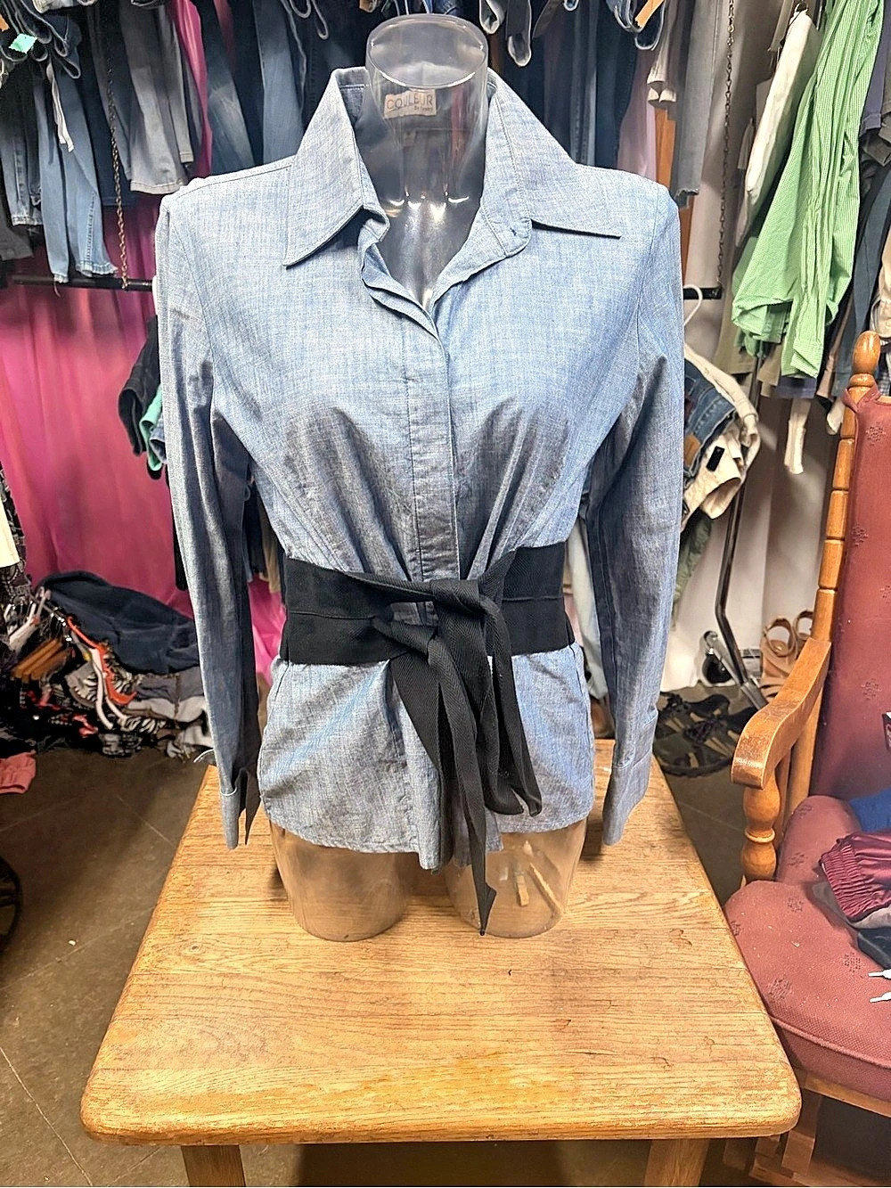 Couleur by Finley Women's Button Down Belted Top in Blue Size Medium